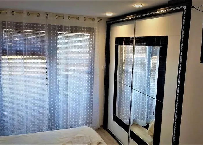 Arts - Beautiful For 8 Persons Veliko Tarnovo